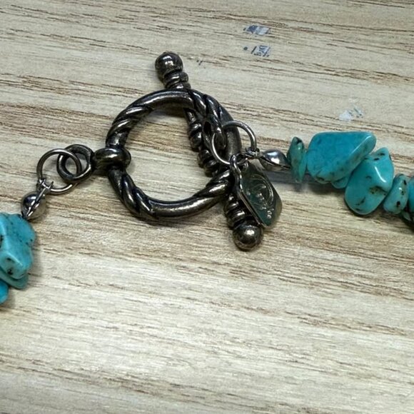 Vibrant Turquoise and coral necklace and earrings with sterling silver - Picture 2 of 4